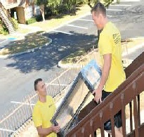 Cheap San Francisco Movers Going Up Stairs
